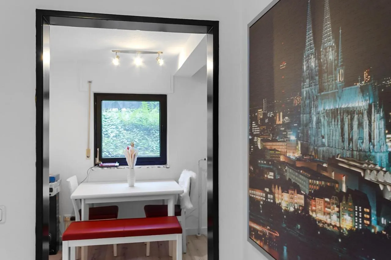 Gemuetliches Apartment In Koeln - Smarttv - Kueche
